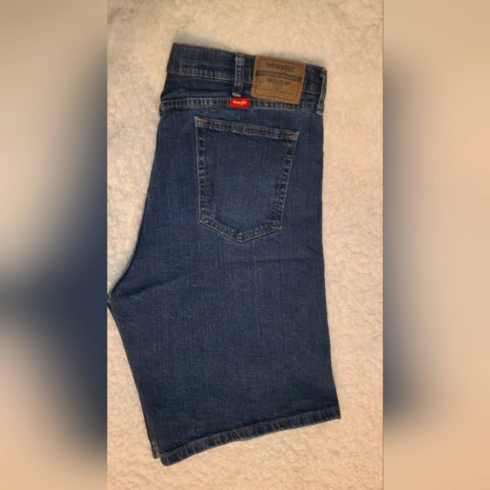 Male jeans shorts